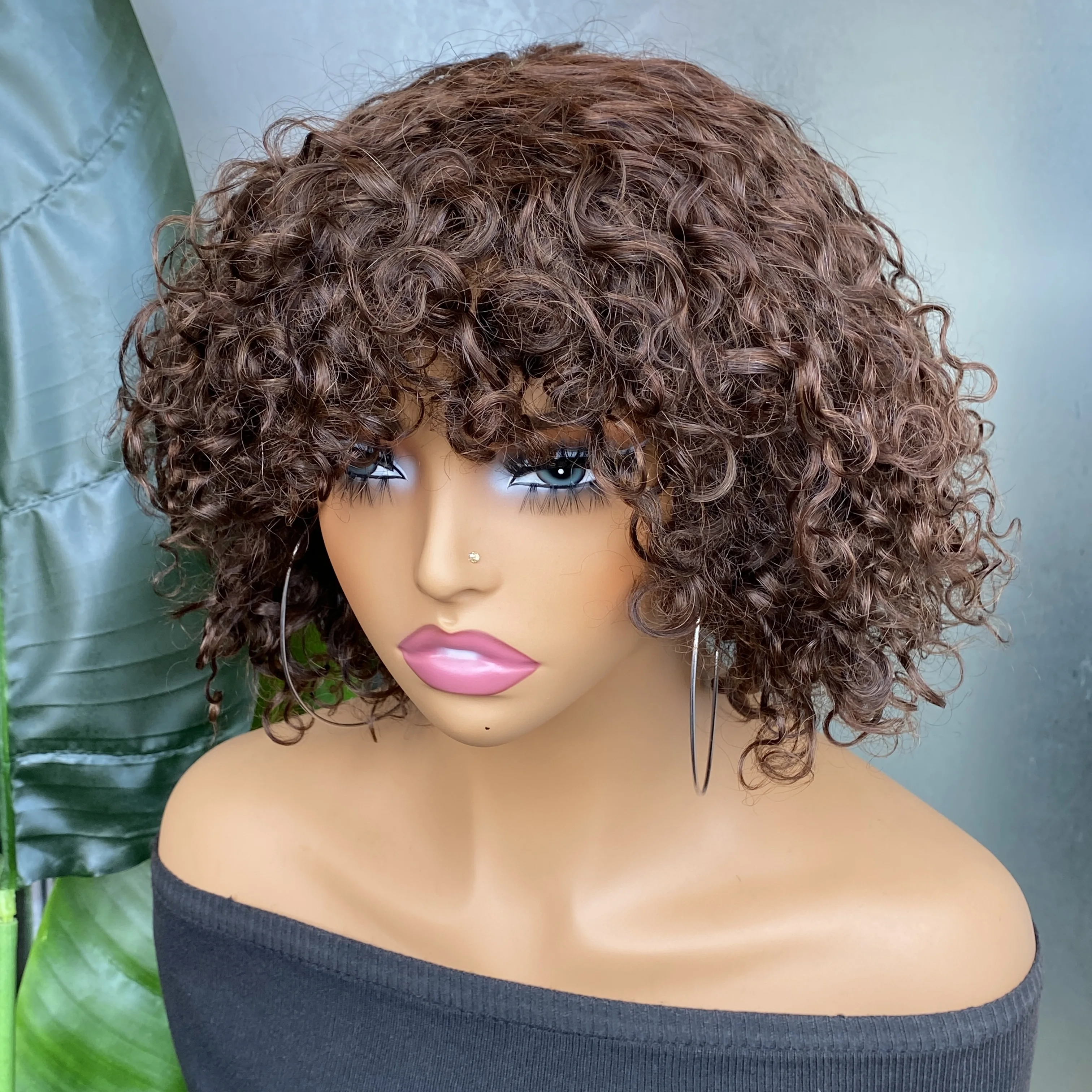 perruque-courte-de-couleur-marron-coupe-pixie-ondulee-fabriquee-a-la-machine-cheveux-humains-remy-pour-femmes