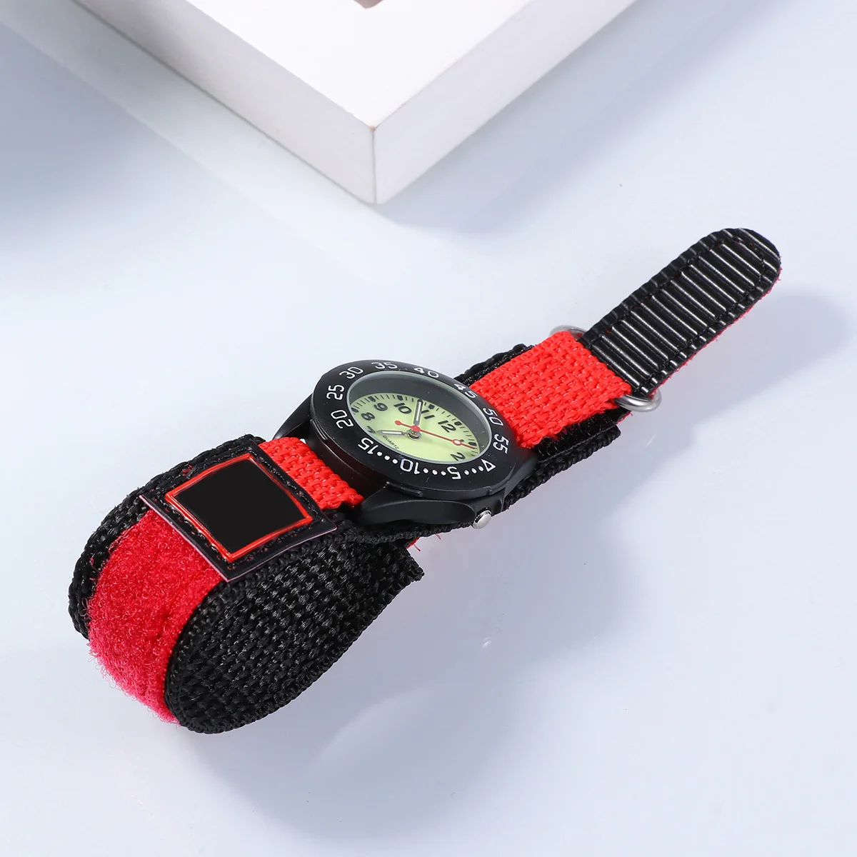 Watch Red Nylon Band Waterproof Quartz Time Date Display Cute Unisex Design For Birthday Gift Favors