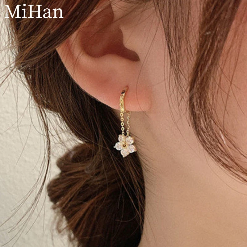 

MiHan Fashion Jewelry Sweet Korean Temperament Flower Hoop Earrings For Women Female Gifts Delicate Design Ear Accessories
