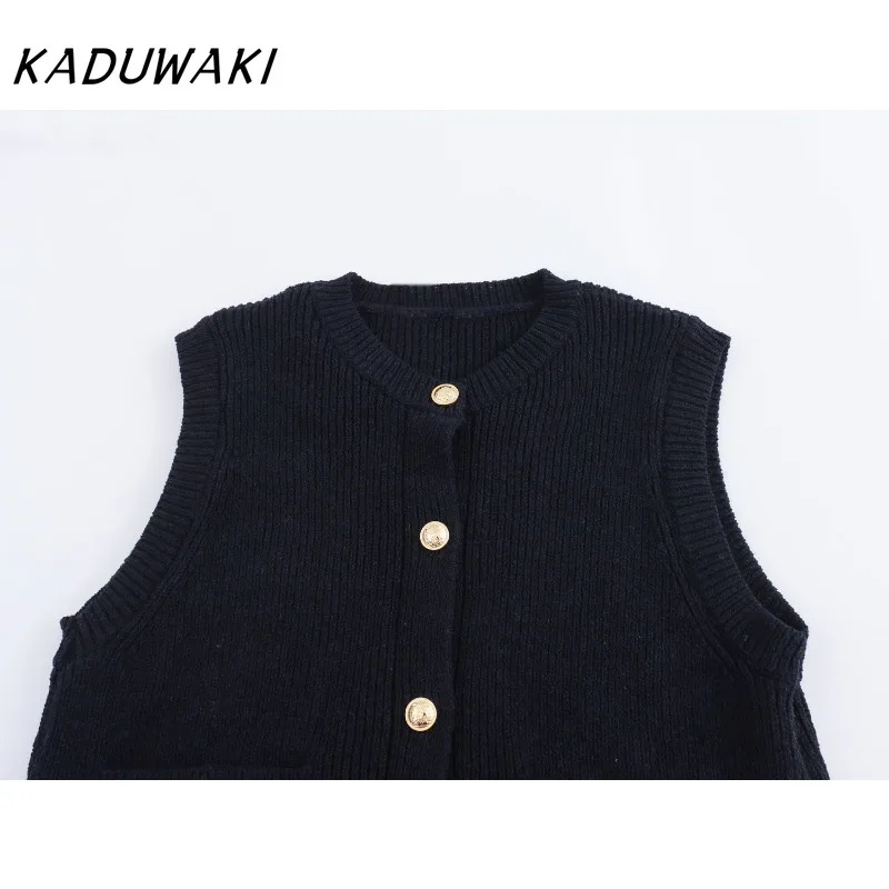 KADUWAKI French Round Neck Sleeveless Double Pockets Knitted Undershirt Chic Single-breasted Solid Sweaters Versatile Cardigan