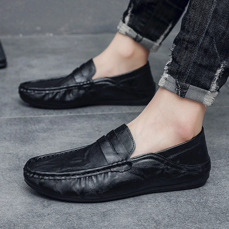 100% Top-Grain Loafers with Elegant Design for Business and Casual Settings  Men’s Stylish Fashionable Slip-On Design