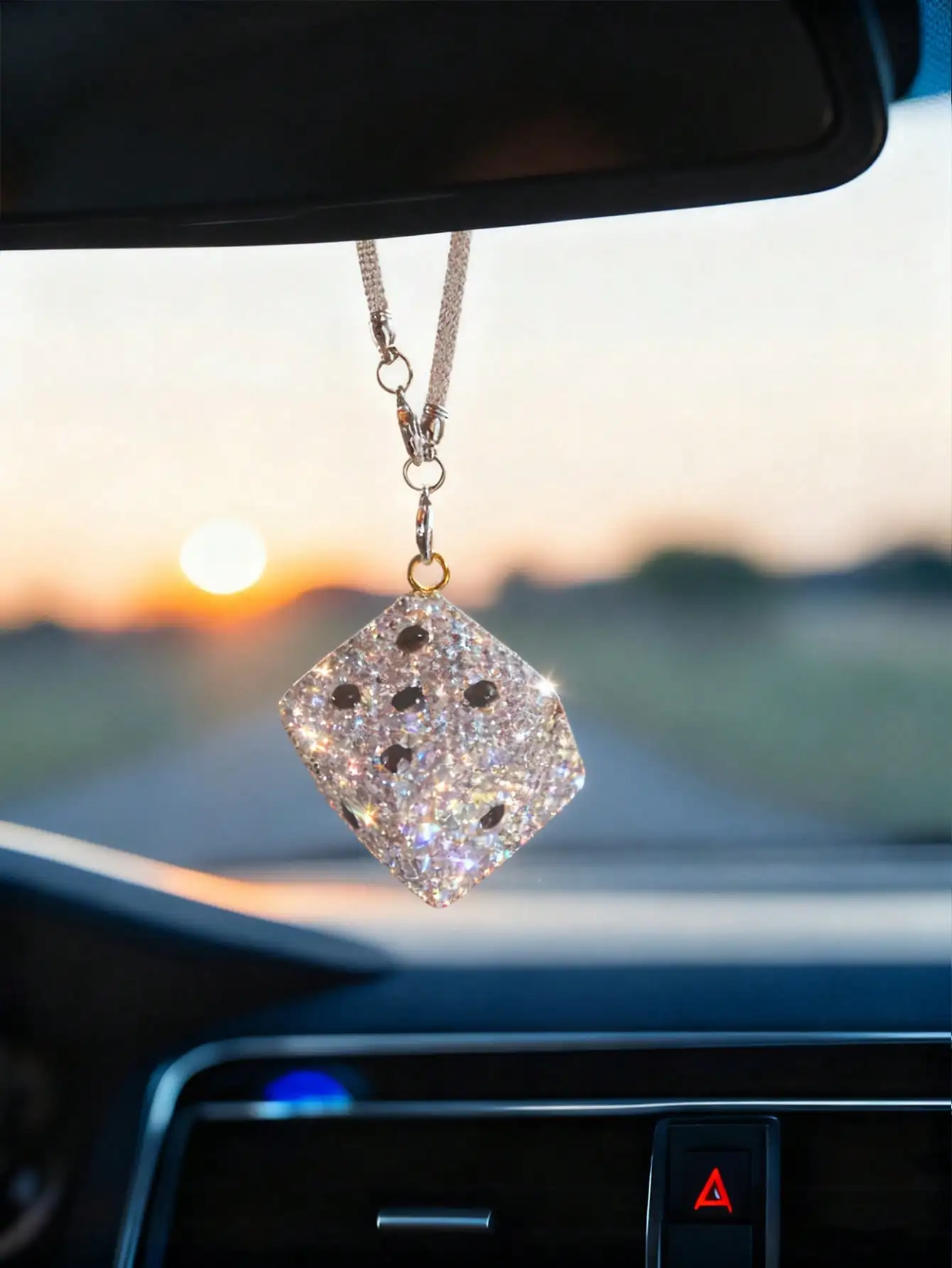 Sparkly Crystal Dice Car Pendant – Rhinestone-Adorned Elegant Lucky Charm, Suitable for Women, Girls & Teens.