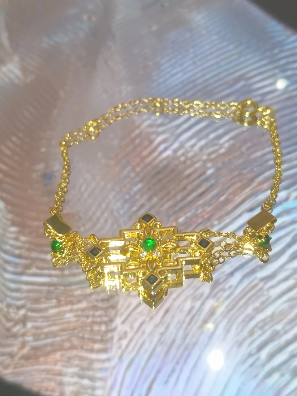 

Art Deco Era Retro 18K Gold Filled Natural Emerald Garnet Chain Bracelet For Women Vintage Semi-precious Gemstone Hand Jewelry
