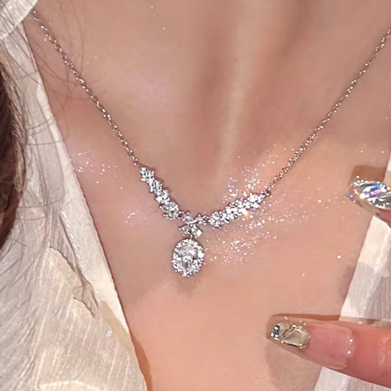 1Pc Sparkling Oval Crystal Pendant Necklace, Cut Crystal V‑Shape Chain Elegant Wedding Party Statement Neck Jewelry