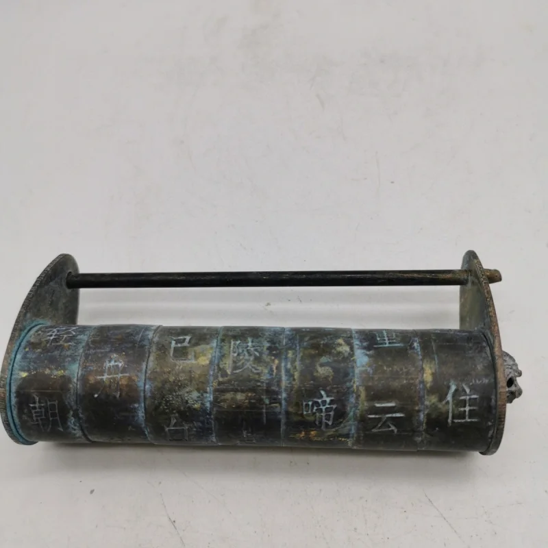 

Коллекция антикварной медной посуды, винтажный кодовый замок, легкая лодка пройдена десять тысяч горов, старый антикварный орнамент, ремесло D