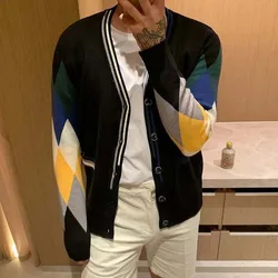 2023 New Spring And Autumn Fashionable Rhombus Panel Knitted Cardigan British Preppy Soft Skin-friendly Sweater Jacket Men