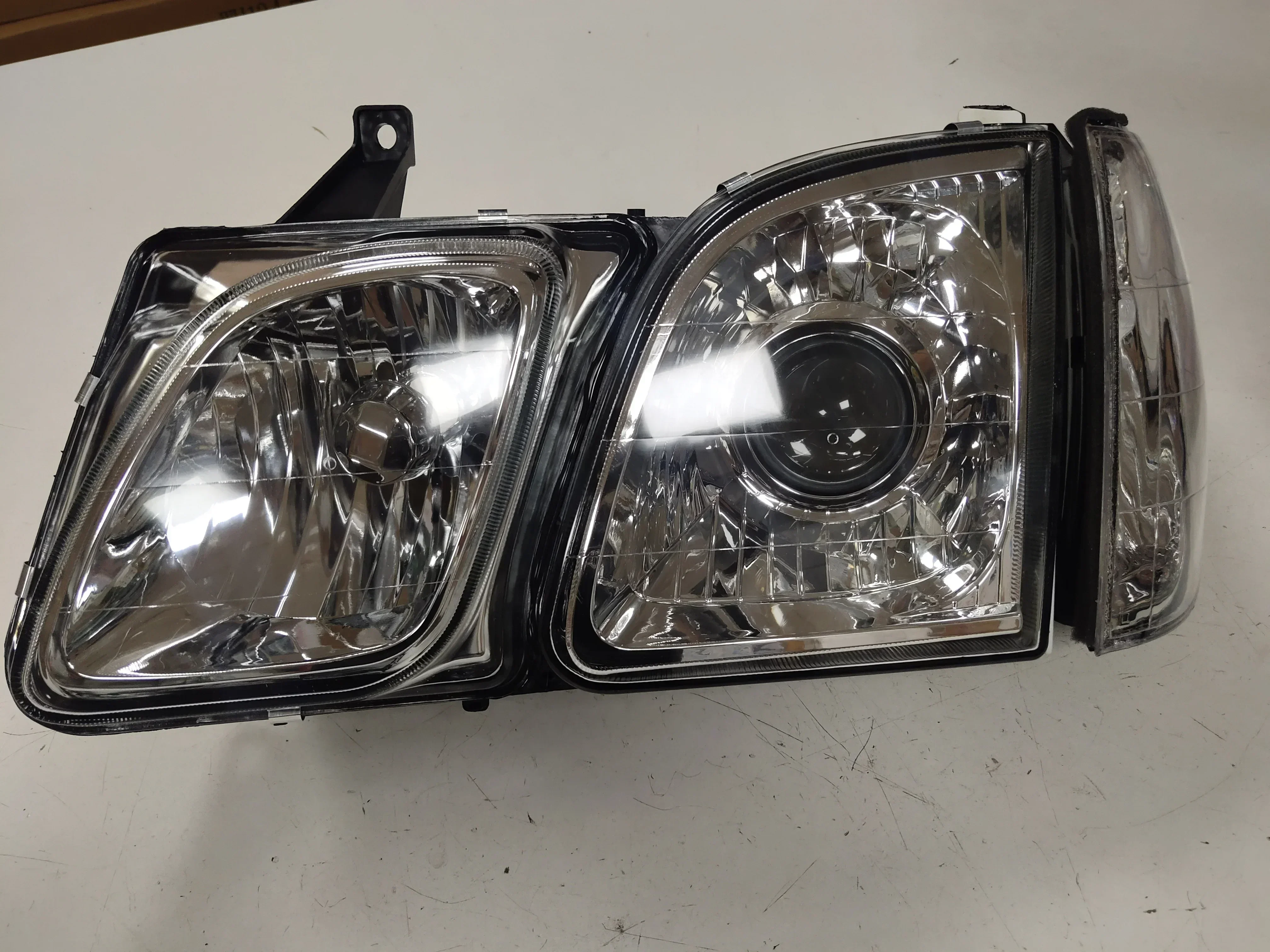 

1998-2007 year For Lexus for LX470 LED Front Light Headlights