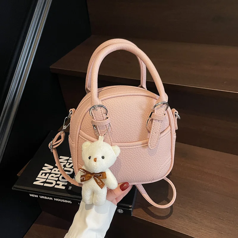 

2025 Spring Womens Fashion Shell Handbag Elegant Shoulder Crossbody Purse Minimalist Versatile Commuter Bag