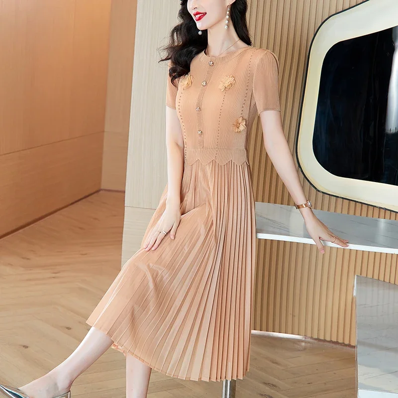 Miyake Pleated Women's Long Dress 2024 Summer New Round Neck Design, High Waist Temperament, Age Reducing Pleated Dress