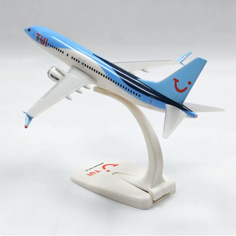 مقياس 1:200 توي B737-8 نموذج طائرة محاكاة طائرة الركاب البلاستيك نموذج طائرة مجموعة تذكارية