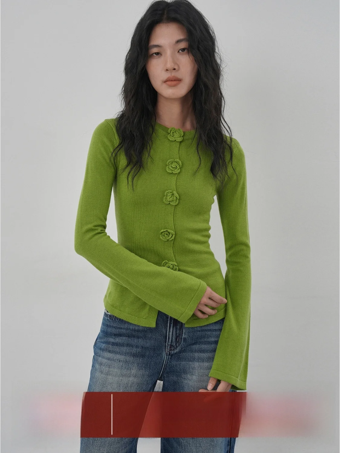 

Женский вязаный топ EIGHTHMONTH August с 3D цветочными пуговицами, облегающий женский свитер ort Sve Long Sve round Ne ort