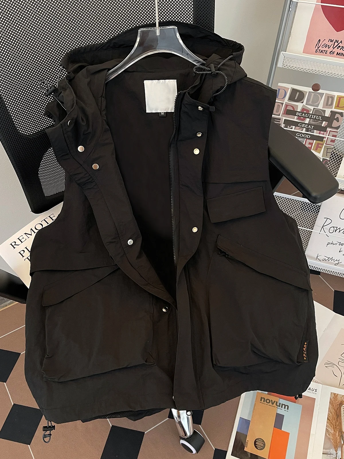 

Летняя тонкая рабочая одежда с капюшоном, мужская повседневная модная спортивная майка без рукавов, универсальная майка премиум-класса, свободный крой, молодежный стиль