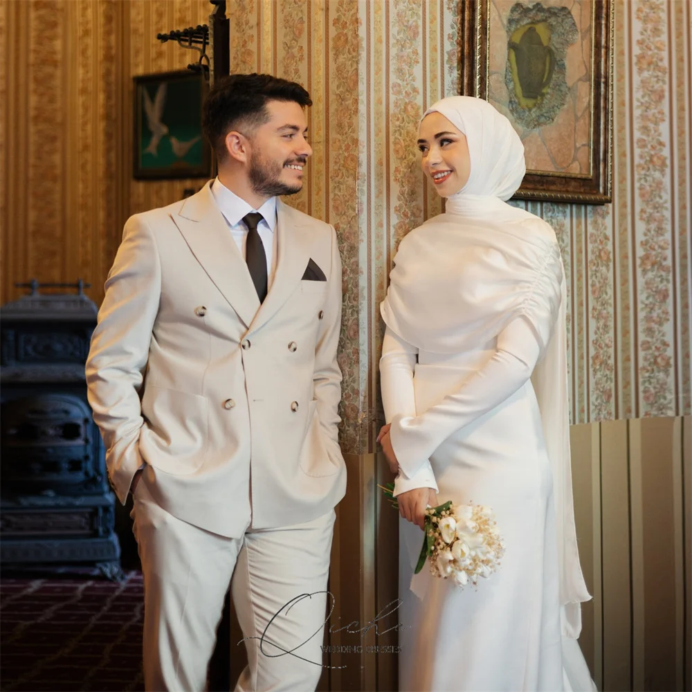 QICHE Civil Moslim Zeemeermin Trouwjurk Voor Vrouwen 2026 Lange Mouw Plooi Hoge Kraag Bescheiden Bruidsjurk Met Cape Aangepaste