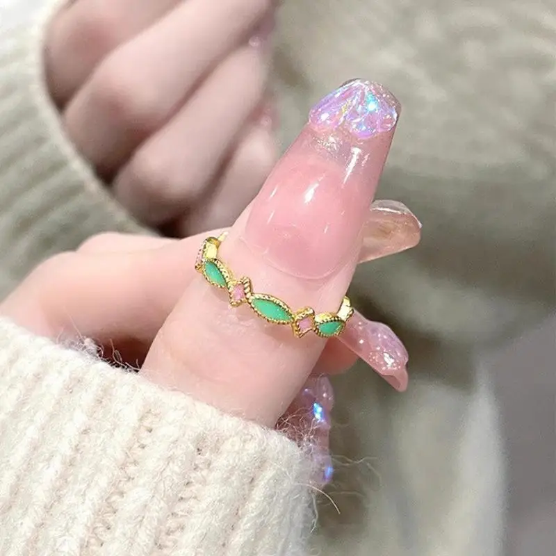 New in chic Two tone Enamel Green pink Ring Light Luxury Star rings for women Romantic Stacking style Party Jewelry Gifts