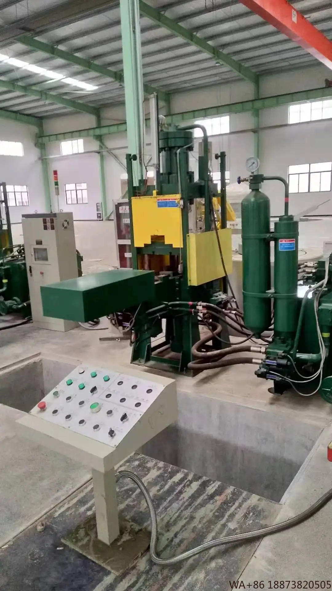 آلة صب قوالب الألومنيوم عالية الجودة 200T للمحرك الدوار للكهرباء