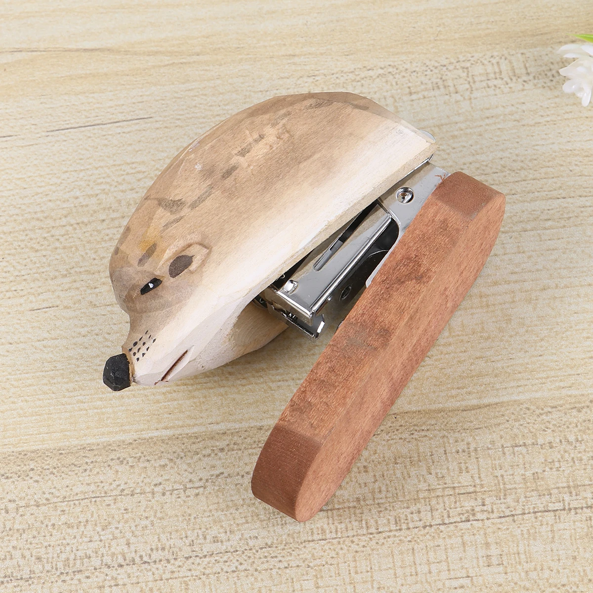 

Mini Portable Stapler Wooden Metal Hedgehog Design Manual Book Sewer Office Supplies Student Stationery Desktop Decoration Home