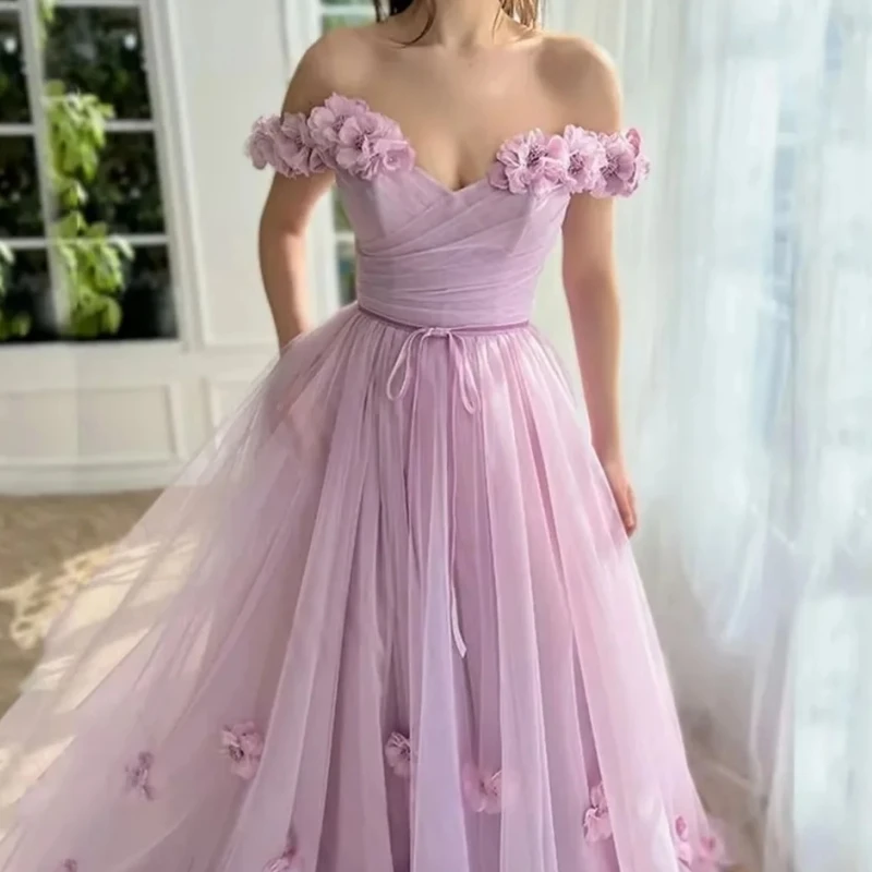 A2109 Eleganckie Liliowe Sukienki na Bal Maturalny Długie Odkryte Ramiona Kwiaty Marszczone Linia A Tiul Damskie Formalne Wieczorowe Suknie Ślubne na Przyjęcie Personalizowane