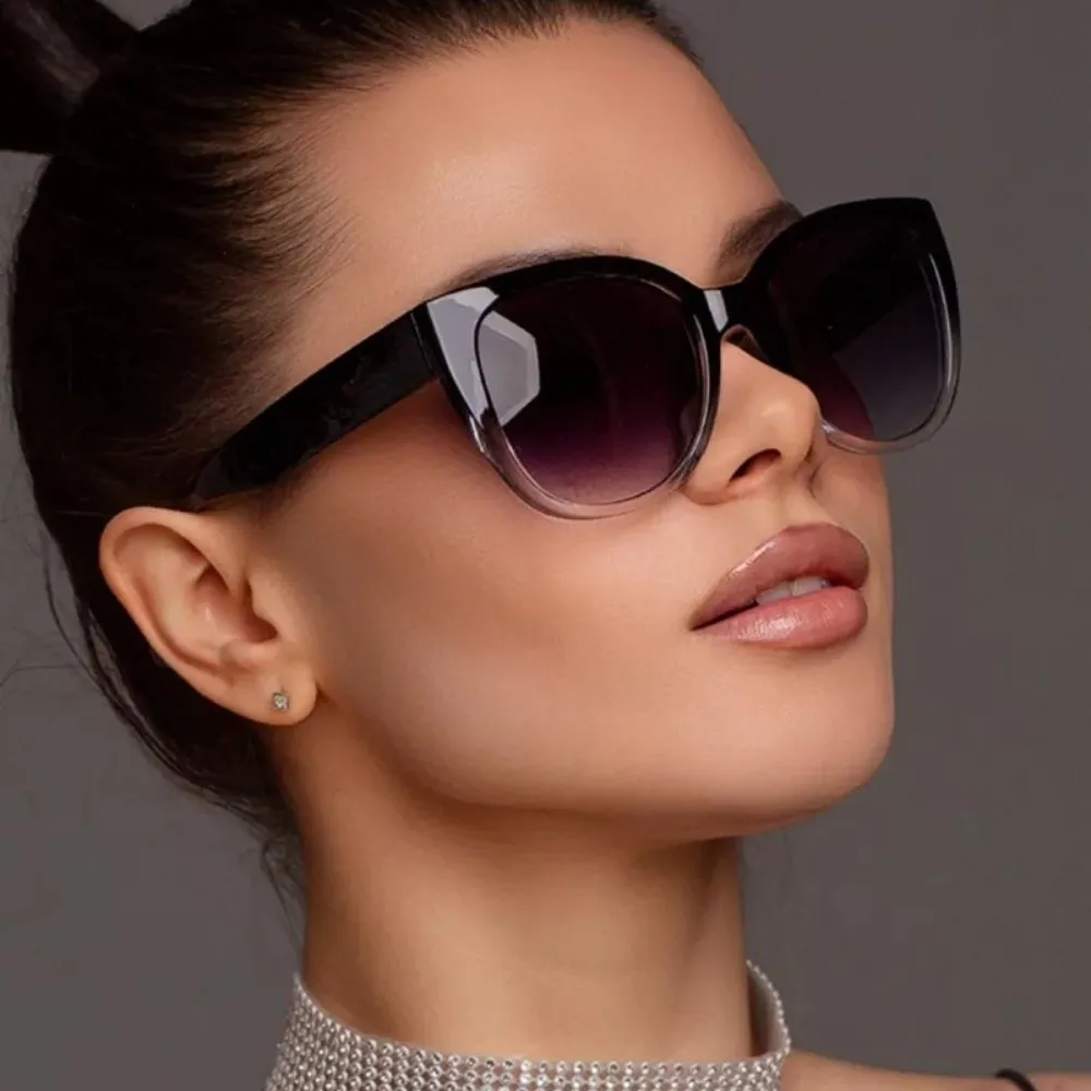 

Gradient Cat-eye Minimalist Sunglasses Unisex Wide Leg Design Sun Protection Sunglasses European American Style
