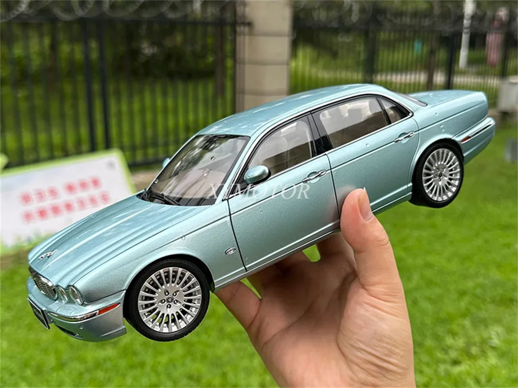 Almost Real AR 1/18 For Jaguar XJ6 X350 Diecast Model Car Toys Gifts Hobby Display Blue Black Green 810501 Collection Ornaments