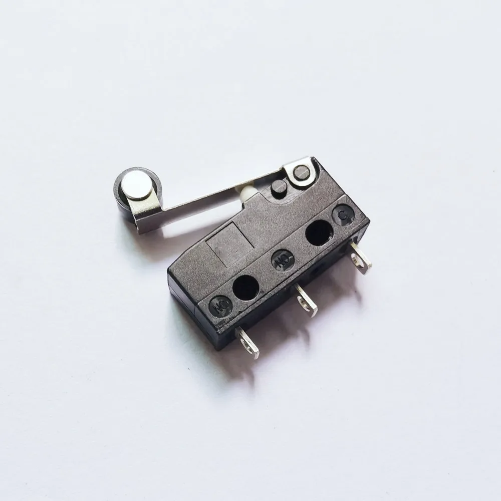 Original new 100% DB1 6A250V handle with roller micro switch micro limit switch with plastic wheel 3pin DC1C-L1LB
