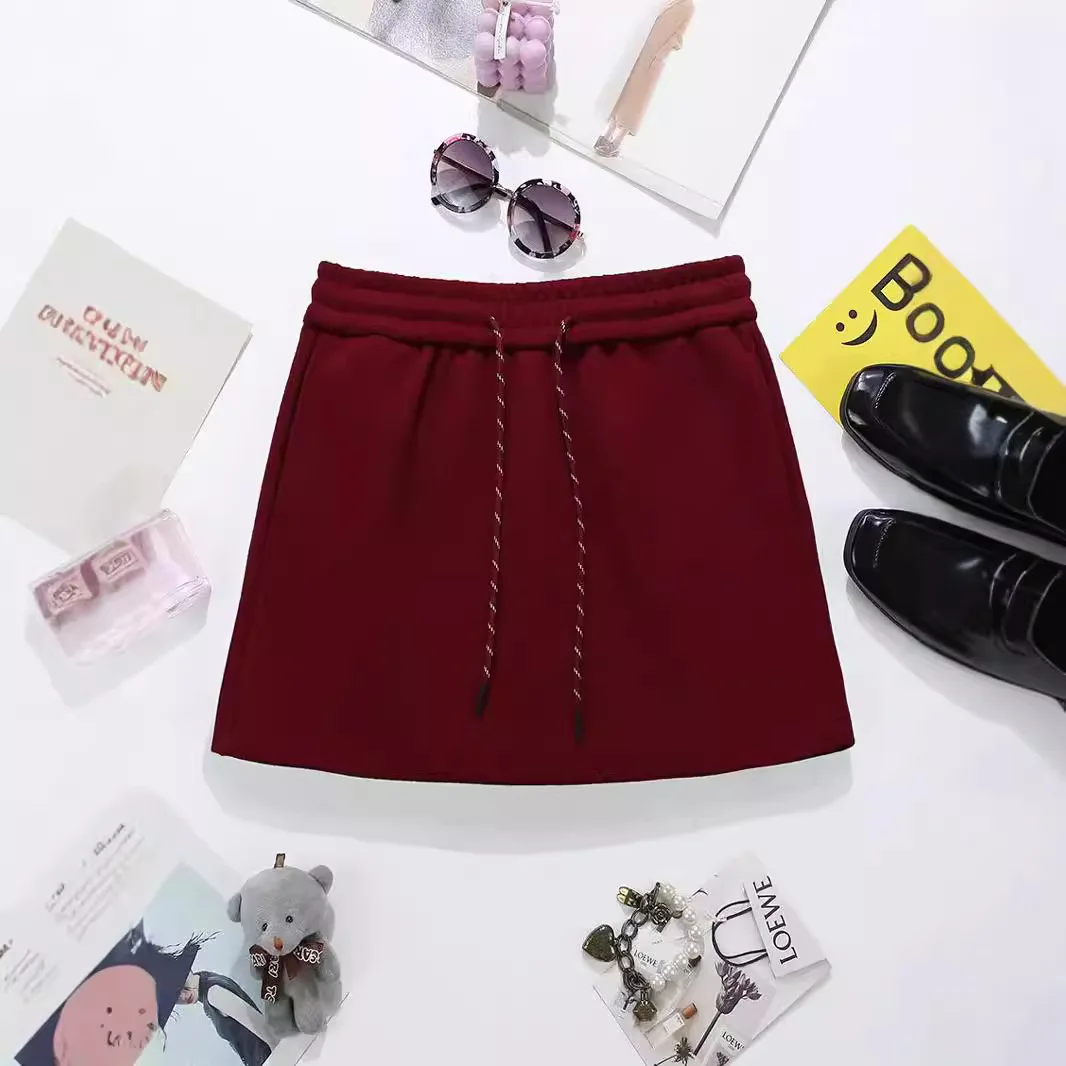 تنورة قصيرة غير رسمية برباط على الموضة للسيدات لصيف 2026 سترة كورية جديدة عالية الخصر من القطن تنورة رياضية على شكل حرف A