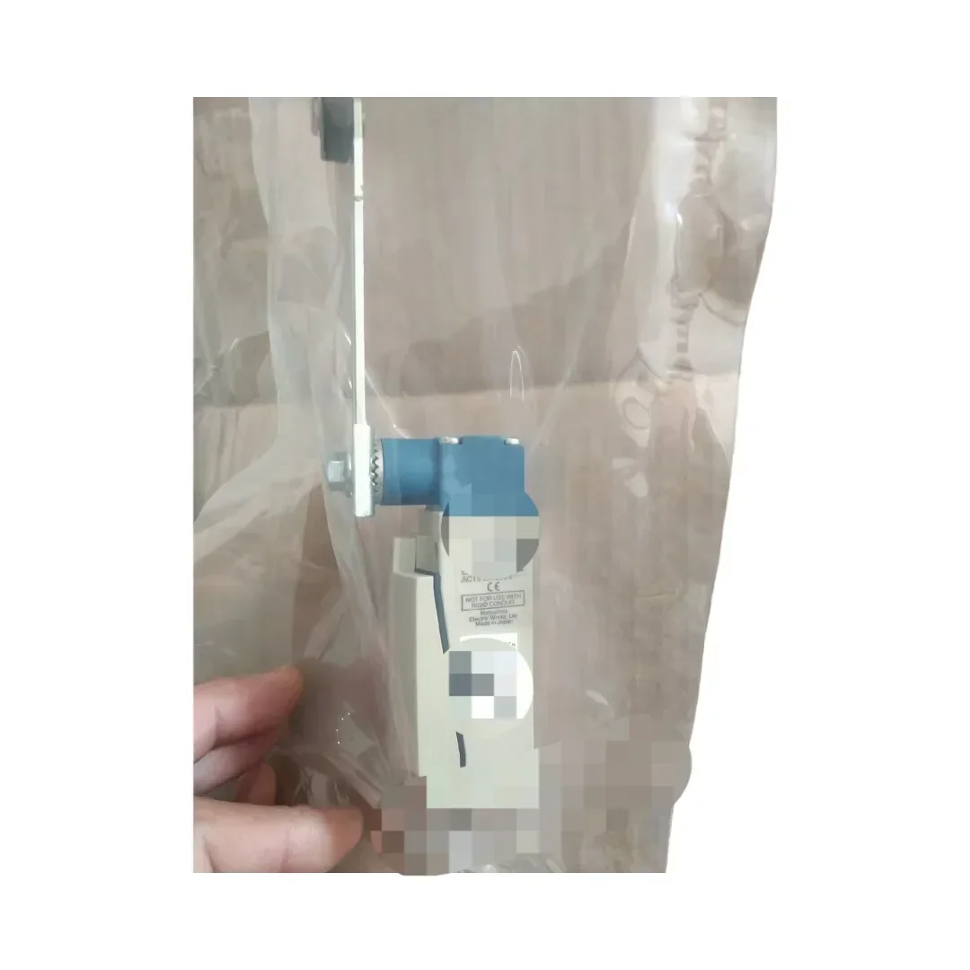 

1PCSAZD1008 Limit Switch New AZD1008