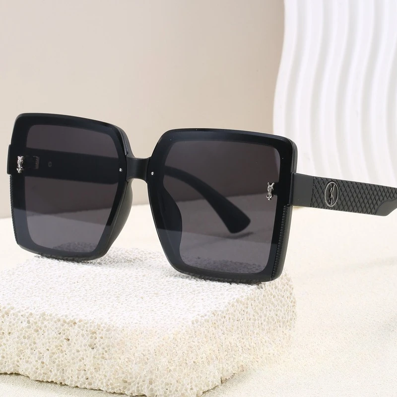 

​​2025 Luxury Square Sunglasses Unisex, UV400 Slimming Designer for Street Style, Viral Oversized​​