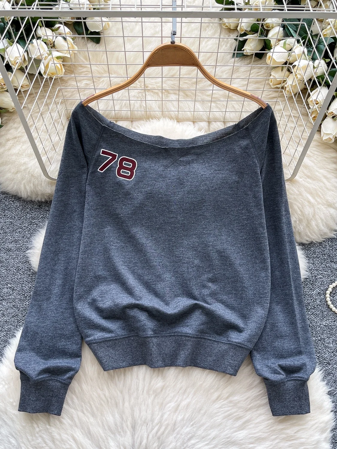 Suda hoada y cómoda de manga larga para mujer, cseta con estampado de letras y un hombro, estilo coreano, moda de vi...