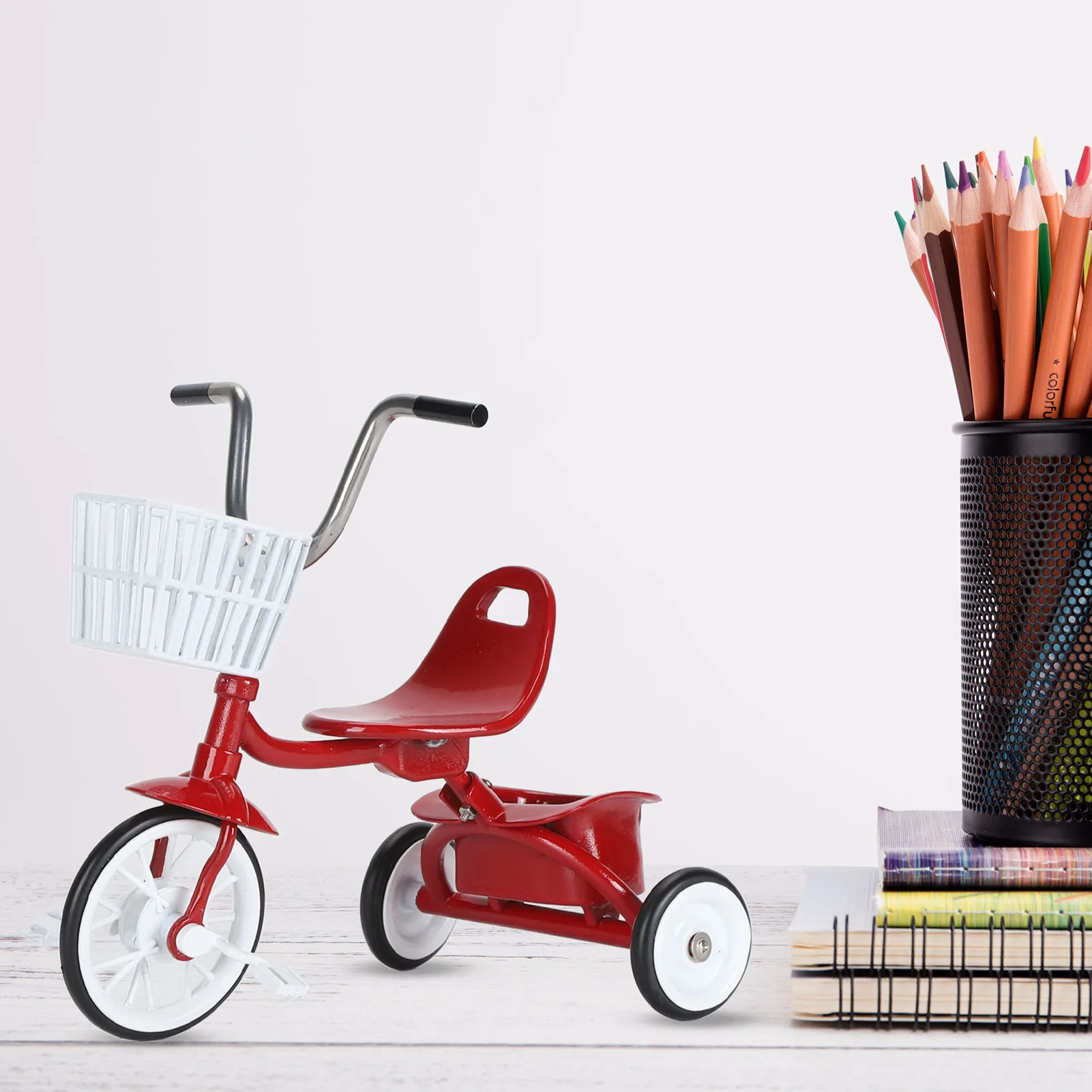 

Metal Tricycle Model Three Wheeled Bike Model Decorative Miniature Tricycle Statue Lifelike Tricycle Ornament For Desk Shelf