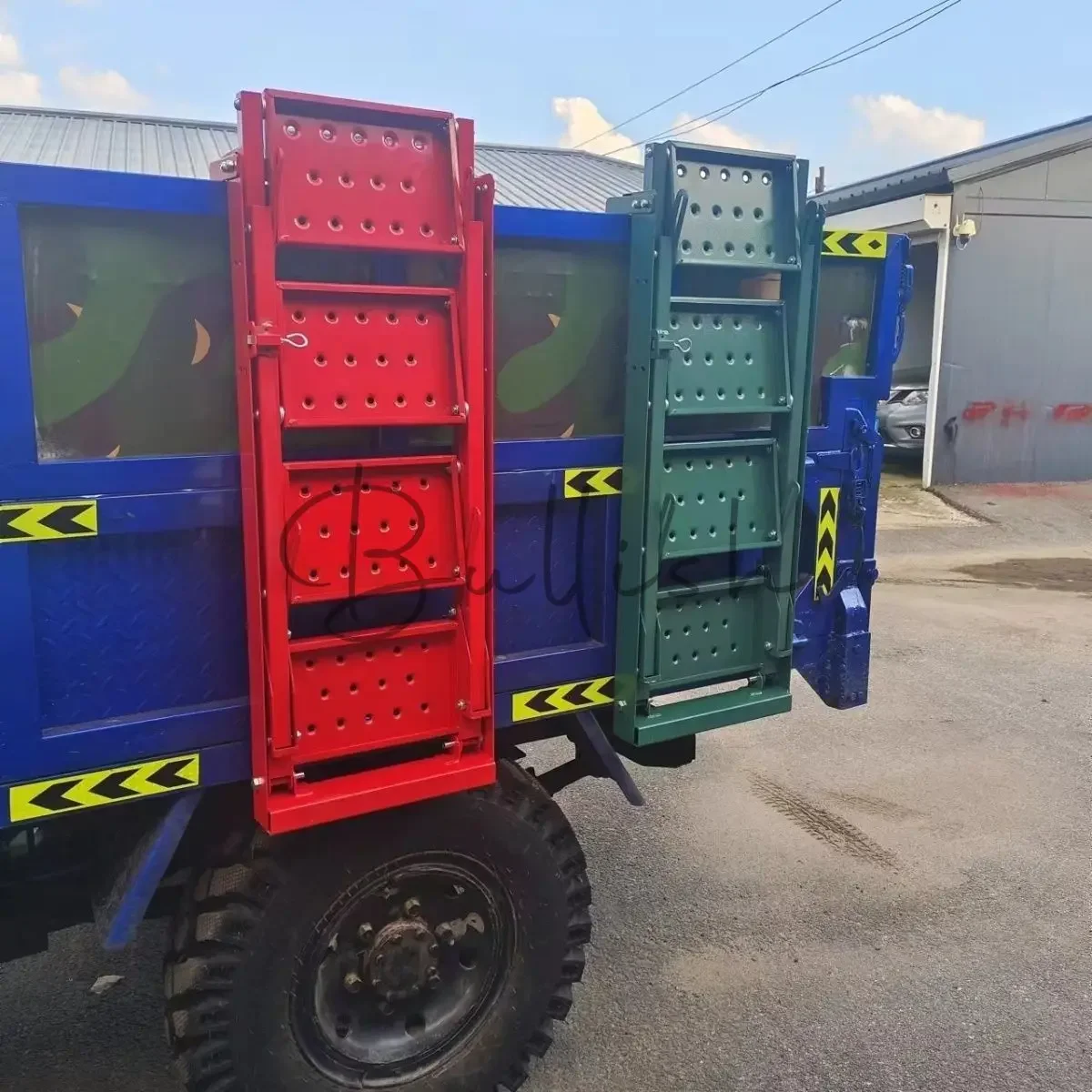 New truck loading special ladder, loading special folding ladder, convenient and fast, foldable