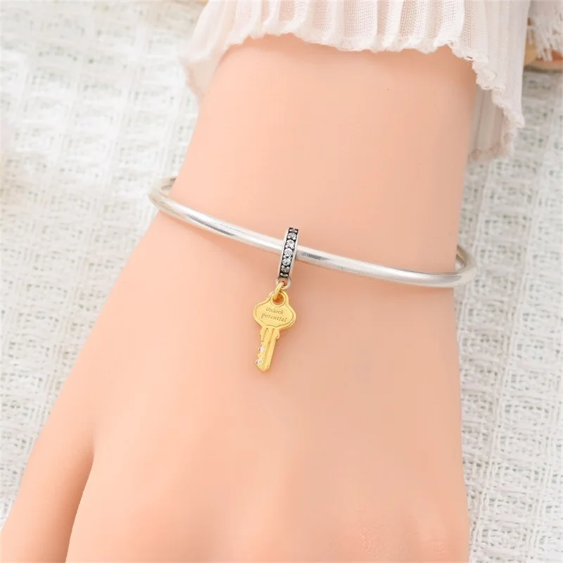 

Новинка 2026 года: Подвеска-шарм «Ключ энергии» из стерлингового серебра 925 пробы с фианитами, подходит для оригинальных браслетов 3 мм, DIY, женские украшения для вечеринок, подарки