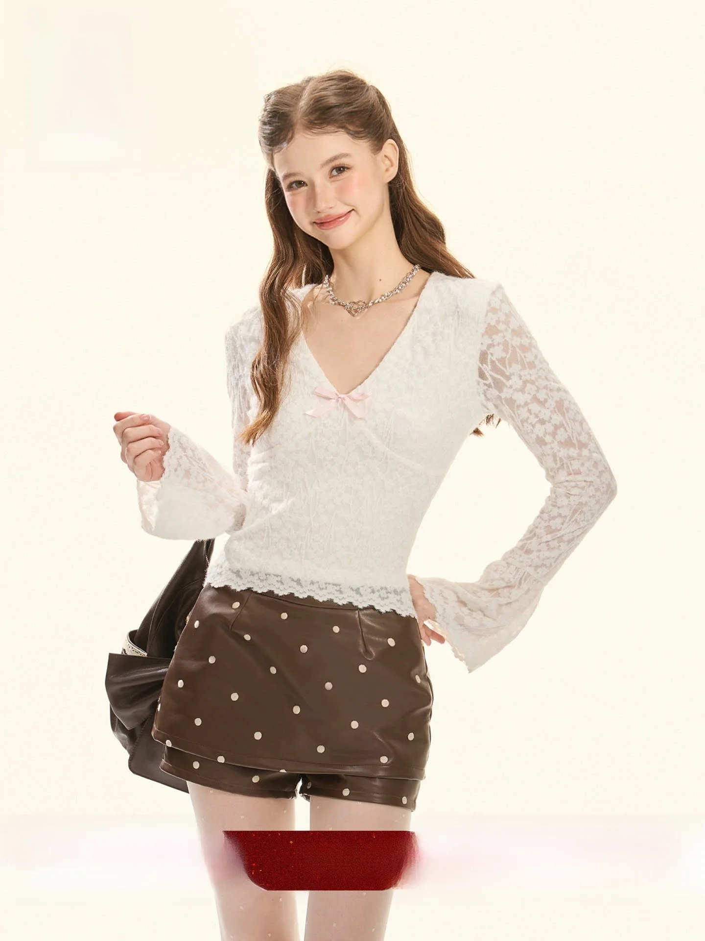 

GirlyFancyClub Romantic Sle Fro V-Ne Slim Fit Lace Hollow out Velvet Bell Sve Sugar Cloud White Color Women's Top