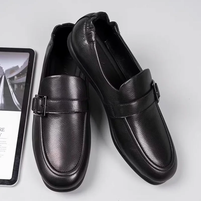 New Fashion High Quality Soft Grain Leather Men's Casual Shoes Round-toe Buckle Strap Loafers Men Flats Slippers Office Shoes
