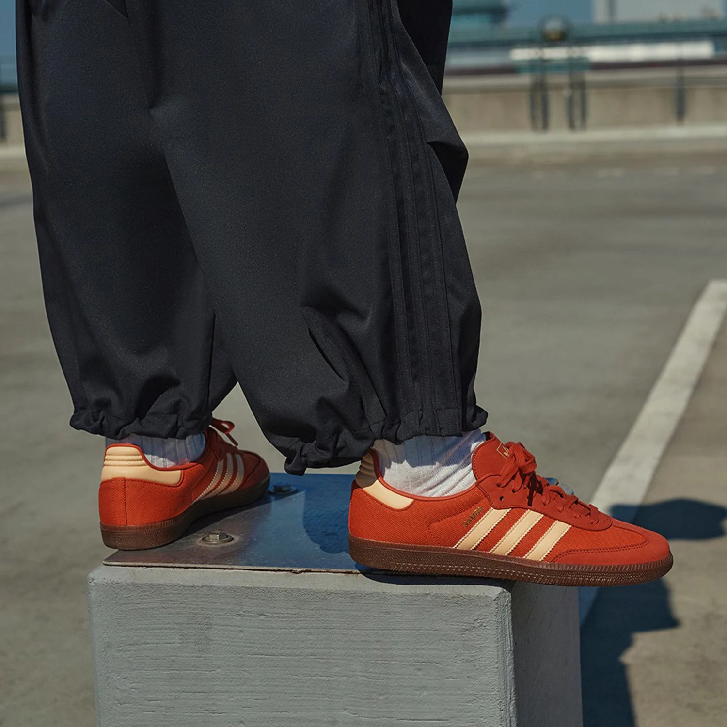 

Adidas Authentic Adilette Unisex Low-Top Non-Slip Sneakers ID1453