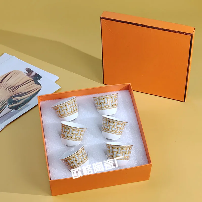 أكواب شاي سيراميك فاخرة وبسيطة على الطراز الأوروبي 6 أكواب صغيرة للاستخدام في مكتب غرفة المعيشة #3