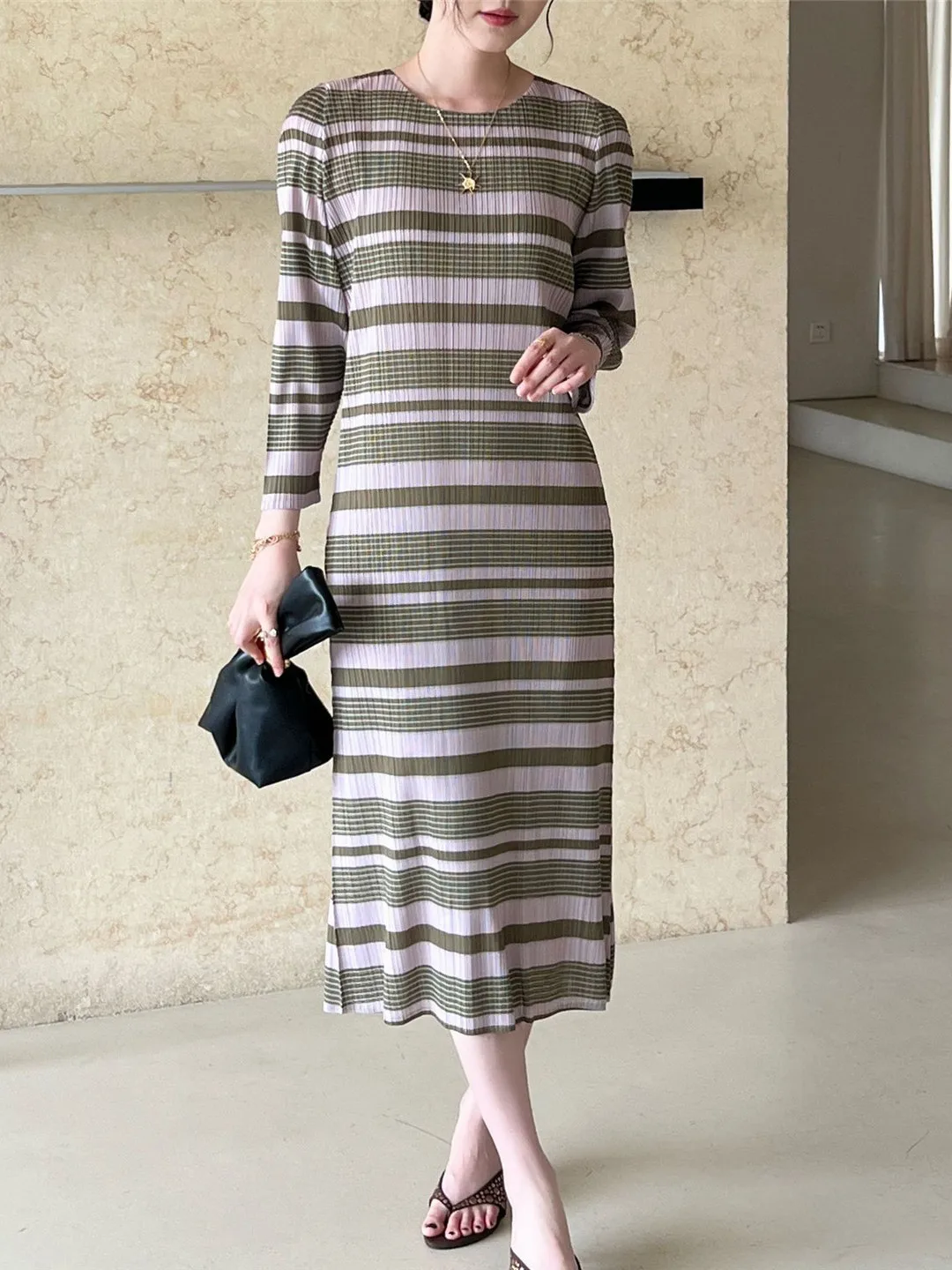 

Loose Striped Long Sleeve Dress Women's Fashion City Commute Style Pleated Long Dress Slimming Effect Autumn New Arrival