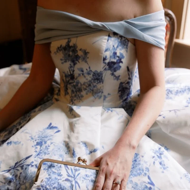 

wealth and honor Quinceanera Dress off-shoulder Lace flower decal Long tail Bow vestidos de 15 Quinceanera ﻿Customize