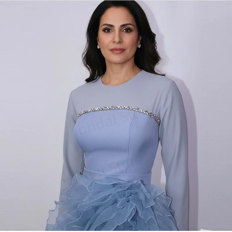 Maßgeschneidertes Abendkleid mit O-Ausschnitt für sexy Frauen, Rüschen, abgestufte Cocktailparty-Kleider mit Kristallverbindung, Meerjungfrau-Abschlussballkleider