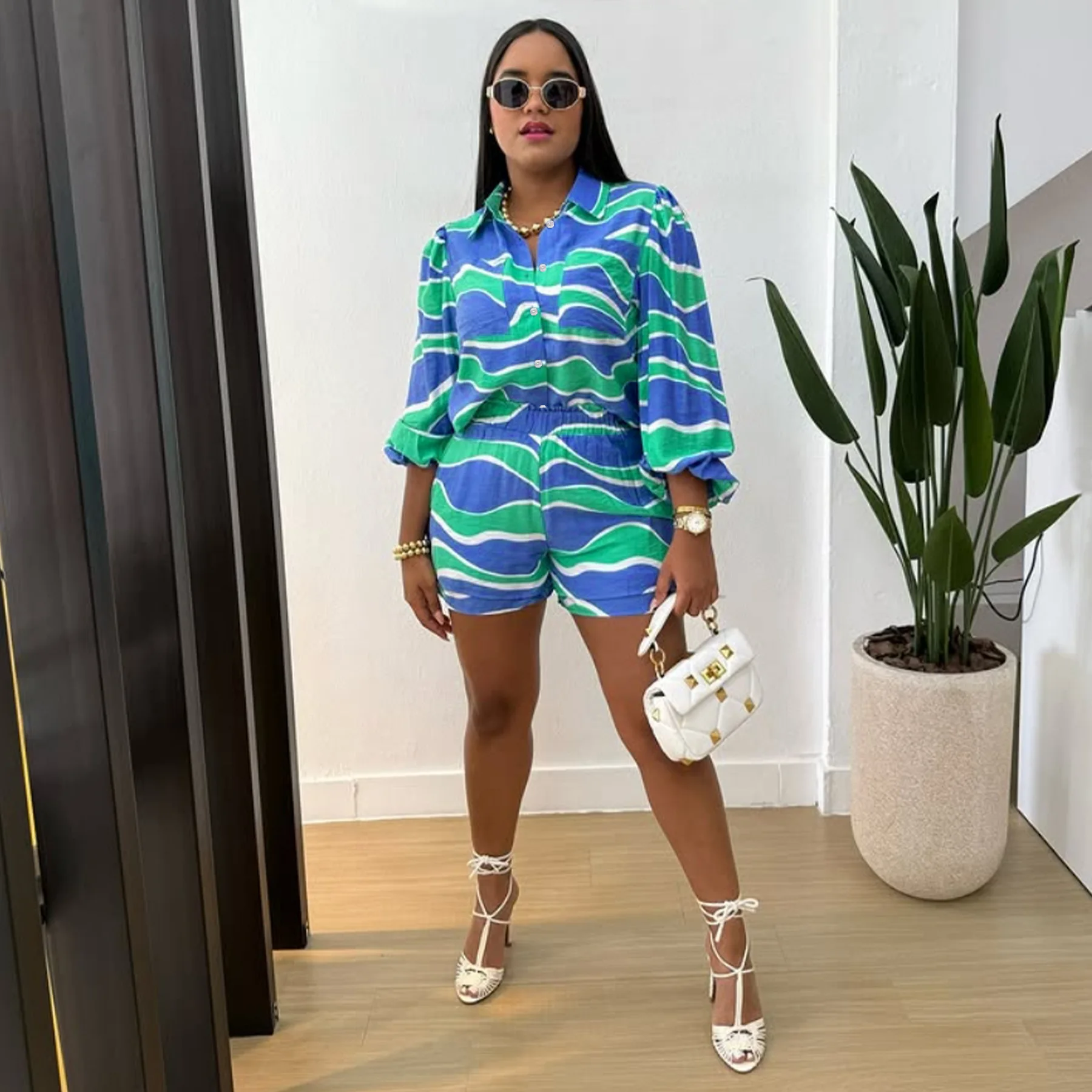 

Autumn Fashion Printed Two Piece Set Women with Lapel Long Sleeved Shirt Shorts Casual Two Piece Set