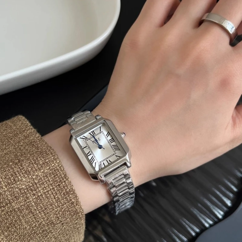 Classic Trend Ladies Watch Elegant and Simple 2025 Waterproof Quartz Watch Birthday Gift