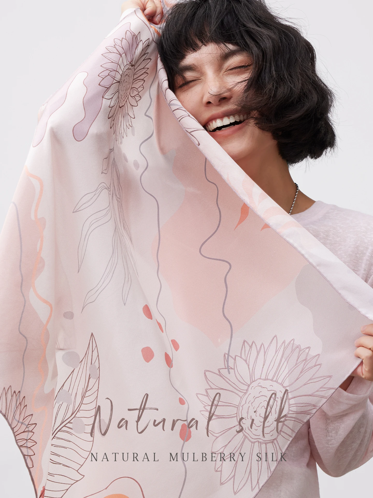 ロマンチックなピンクオレンジのシルクスカーフネクタイ、小さな正方形、高級感のあるピンクのギフトボックス入り、インメイシルクアクセサリーによる彼女へのプレゼント