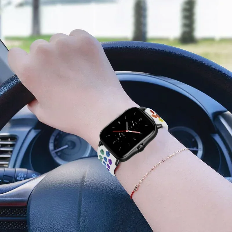 ثقب الهواء 20 مللي متر/22 مللي متر الرياضة الفرقة ل Amazfit GTS 4-3-2e Mini/GTR 4-3-Pro-2 /GTR 2e/ستراتوس 3 سوار ساعة Bip-6-3-U-S-lite حزام