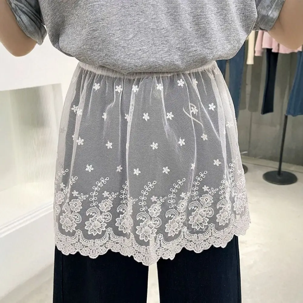 

Trendy Lace Trim Fart Curtain for Women Pretty Y2K Hip Curtain Versatile Flower Embroidery Apron Wrap Skirt Trousers Decoration