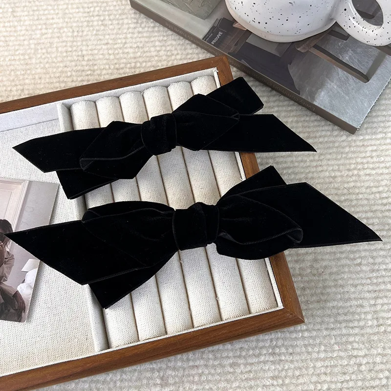 New Vintage Velvet Ribbon Bowknot Barrettes Winter Black Bow Hair Clips Women Simple Solid Hairpins Hair Grips Handmade Headwear