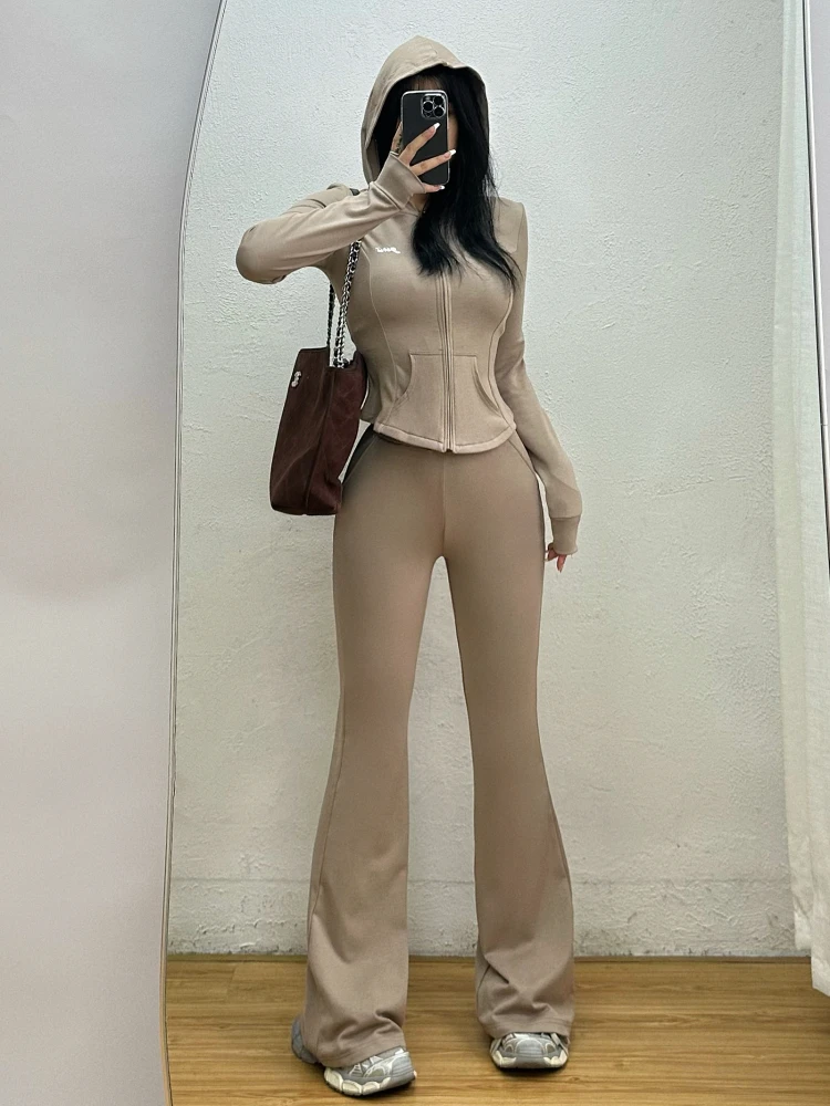 WOMENGAGA Spicy Girl Sports Set Autumn/Winter Hooded Zipper Top Bright Diamond Flare Floor Dragging Pants Wide Leg Pants ZEL0