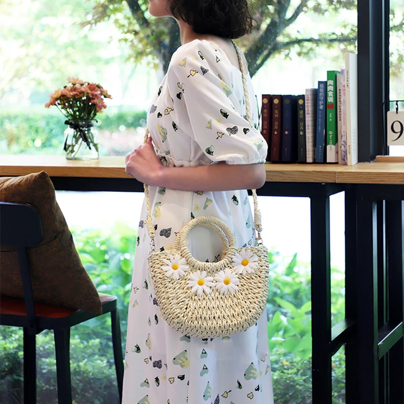 Fashion Hand-Woven Straw Beach Bags Women Handmade Moon Basket Shoulder Bag Bolsa Summer Bohemian Travel Crossbody Bags Handbags