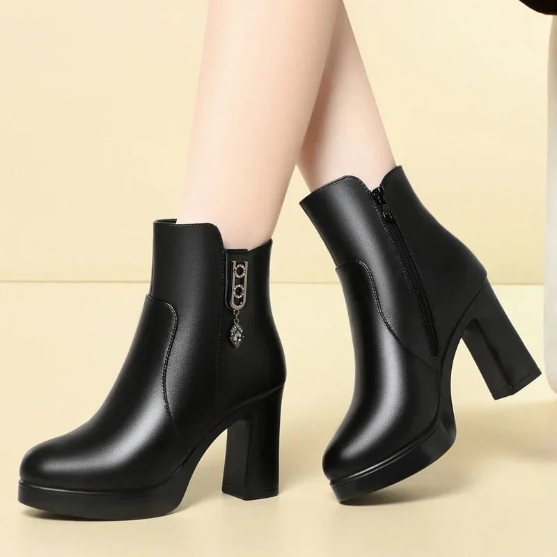 

7cm 9cm Elegant Soft Leather Shoes Women Ankle Boots 2024 Winter Block High Heels Plush Fur Boots for Office Model Mom