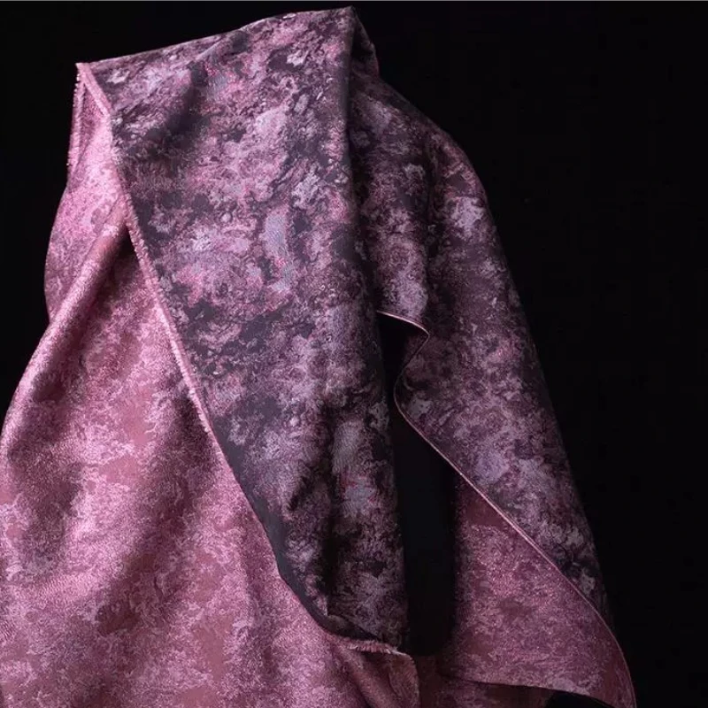 Tela Jacquard Rosa Degradado Negro con Lurex, Elegante, Nueva, Estilo Chino para Hanfu, Qipao, Falda, Accesorios de Costura para Diseñadores y Manualidades