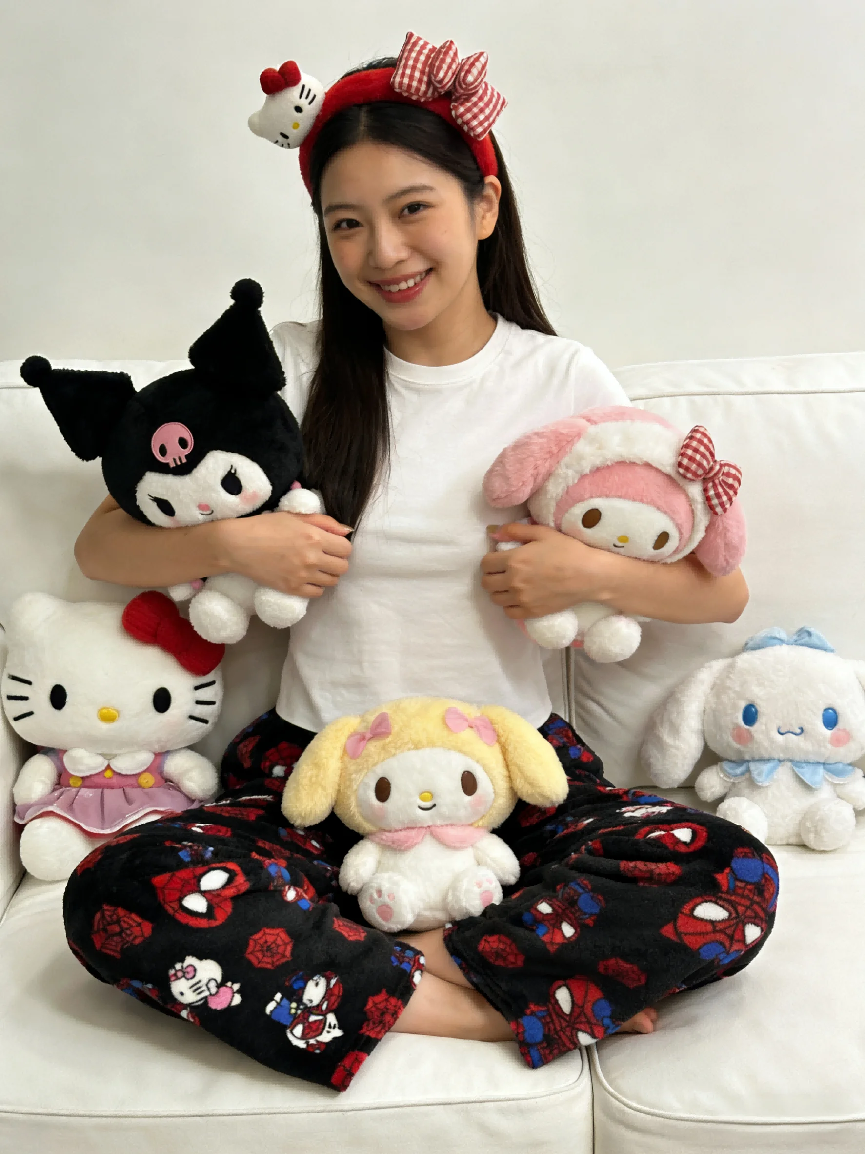 Hello Kitty Flannel Sleep Pants, Black Thickened Warm Fleece Pants, Casual Stroll Pants for Couples, Perfect for Party Outfits! view 3
