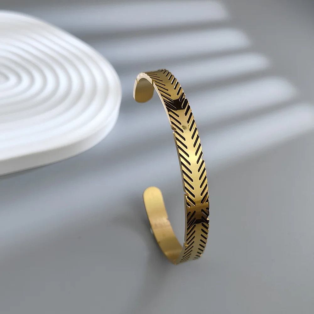 

Stainless Steel Bracelet for Women Men Feather Open Cuff Bracelets Bangles Fashion Gold Plated Jewelry Wrist Accessory Gifts